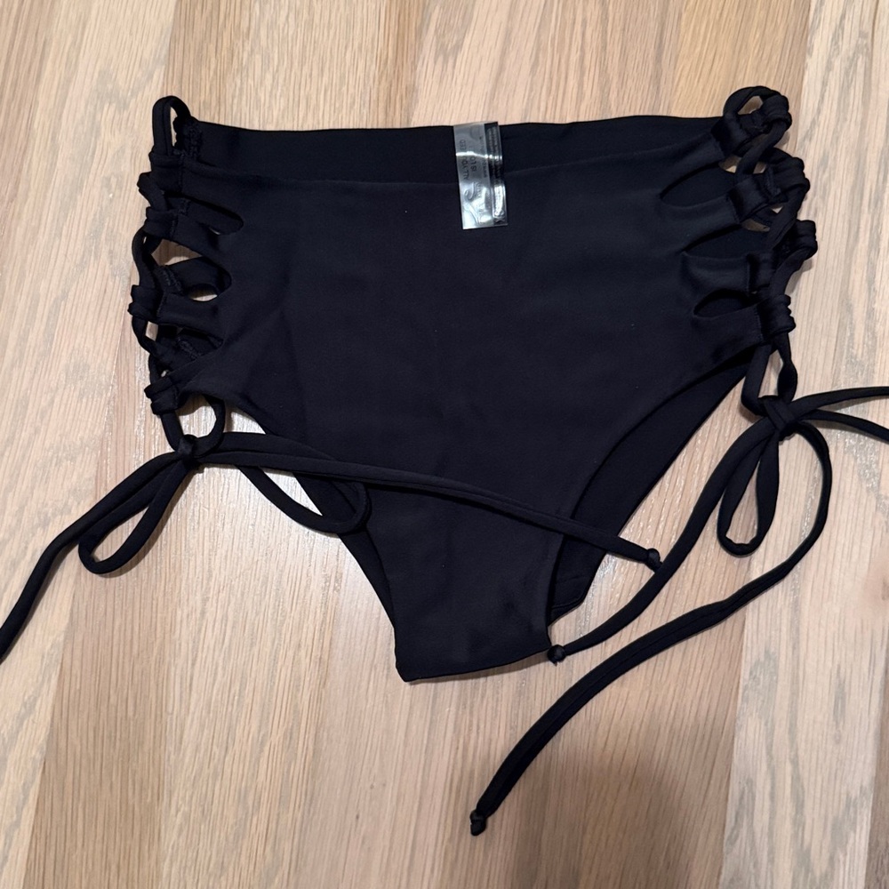 Pakaloha Black Lace-Up Bikini bottom - Picture 3 of 6